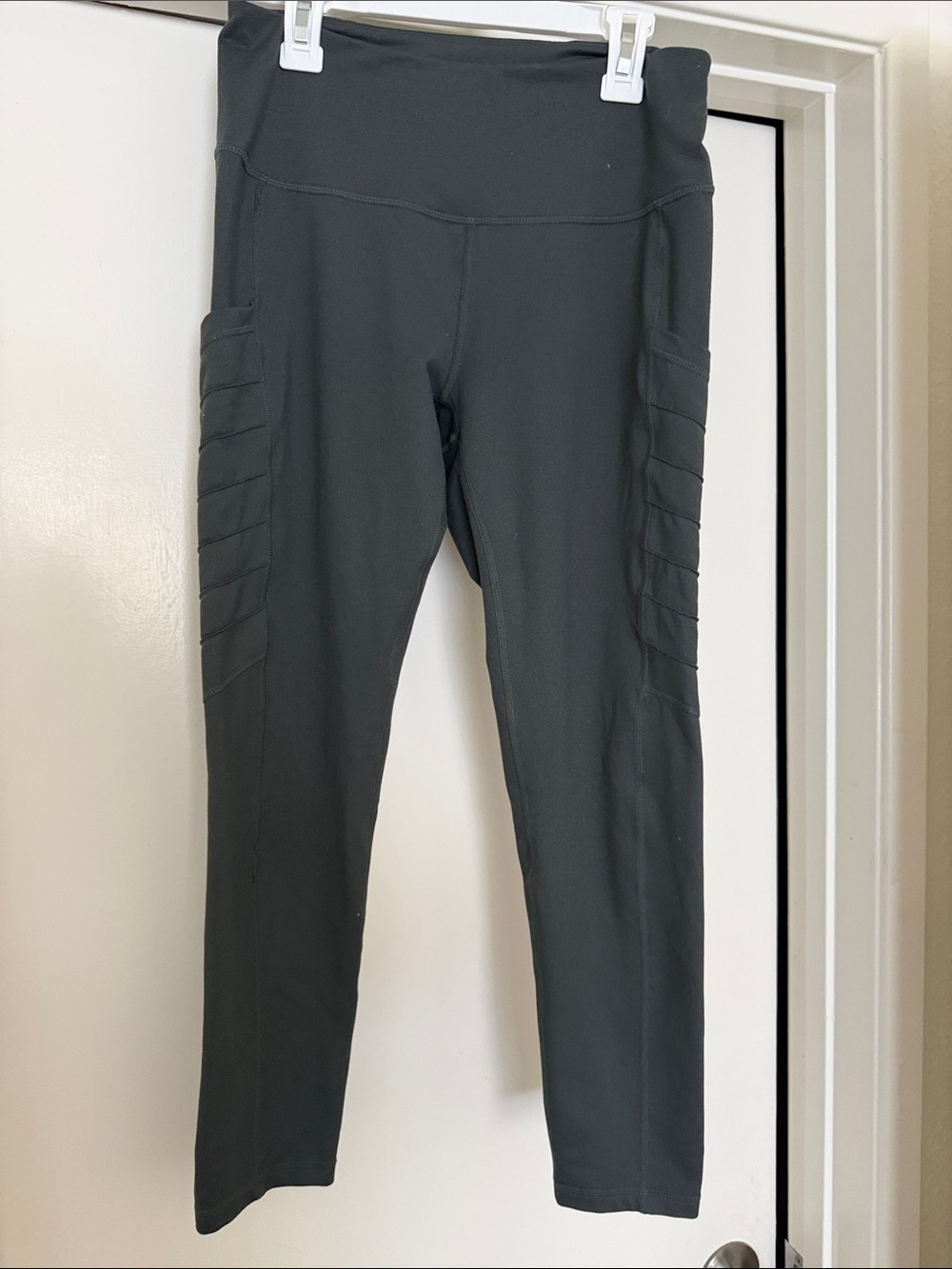 High-Waist Black Leggings with Side Panel Detail